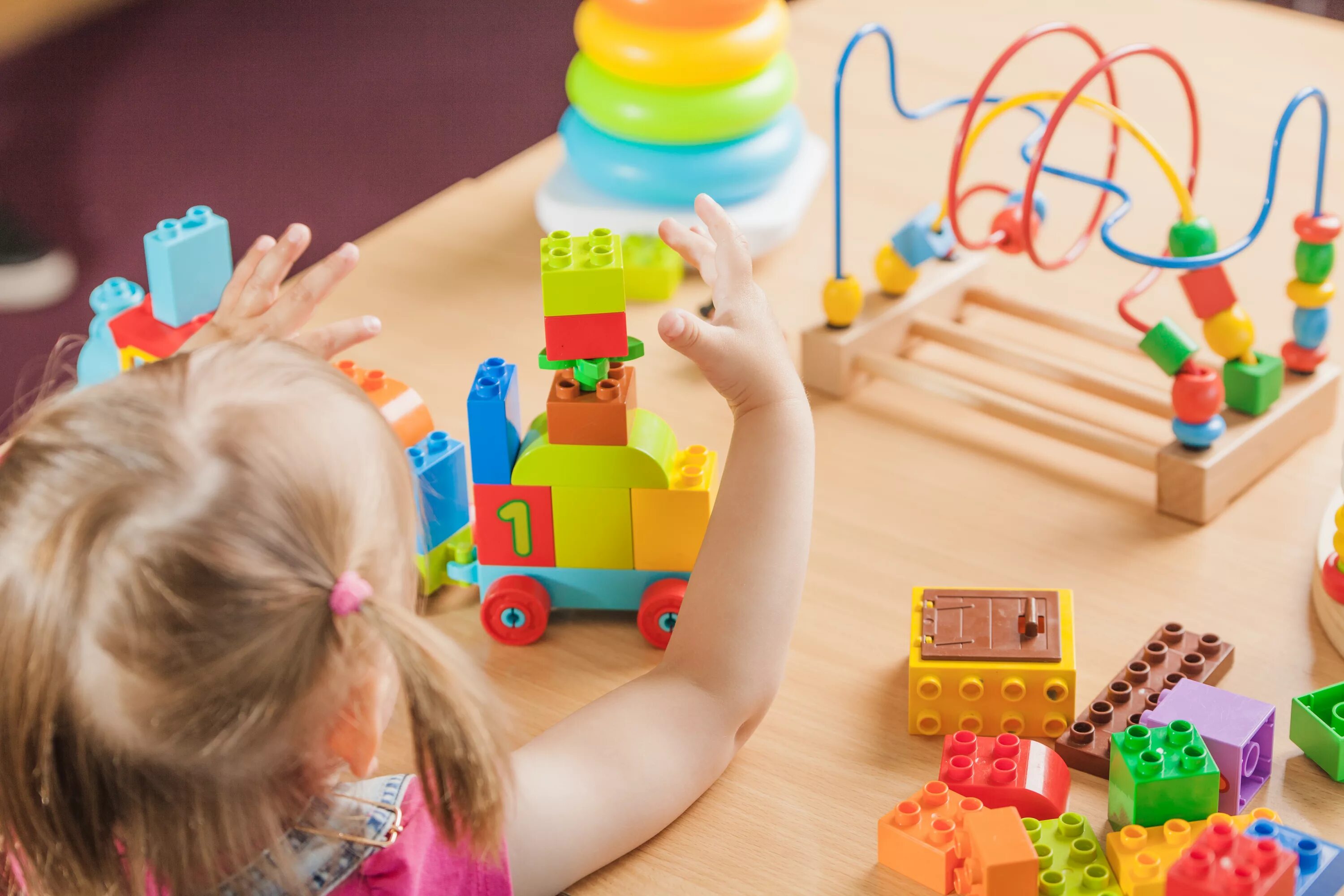 Дом на колесах из пластилина. Toys 4 kids. Toys 4 kids. Реклама игрушек для детей. Kids toys.