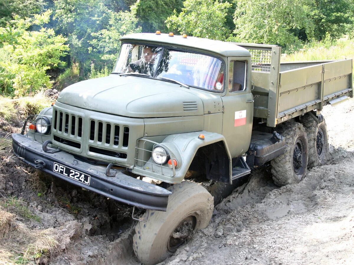 Зил 131 алтайский. ЗИЛ-131. Автомобиль ЗИЛ 131. ЗИЛ-131 грузовой автомобиль. ЗИЛ 131 тягач.