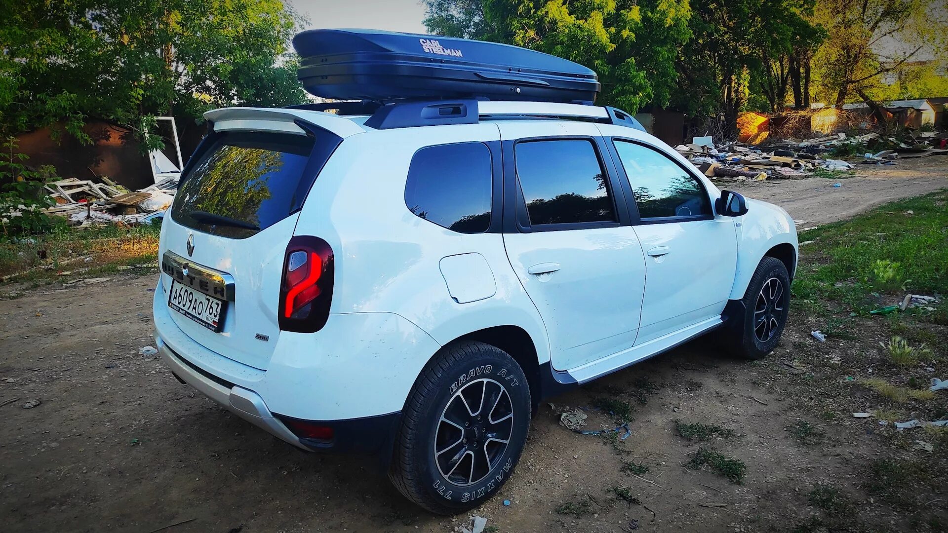 Автобокс на дастер. Автобокс Duster. Автобокс Lux на Рено Дастер. Автобокс Рено Дастер II. Автобокс Koffer a-430 на Рено Дастер.