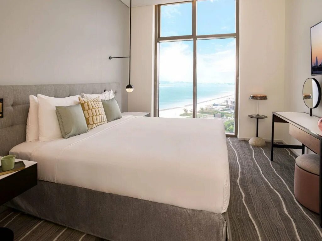 Th8 palm beach resort vignette collection. Отель th8 palm. th8 palm jumeirah. th8 palm dubai hotel. th8 palm hotel 5*.
