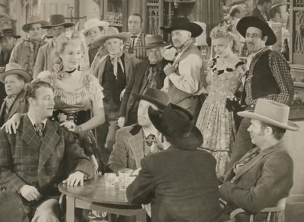 Неизвестная фильм 1966. Старые кадры 16. Пос вагоноремонт московской обл в годы вов. Сумеречная зона сериал 1959 1964. Чарли чаплин золотая лихорадка.