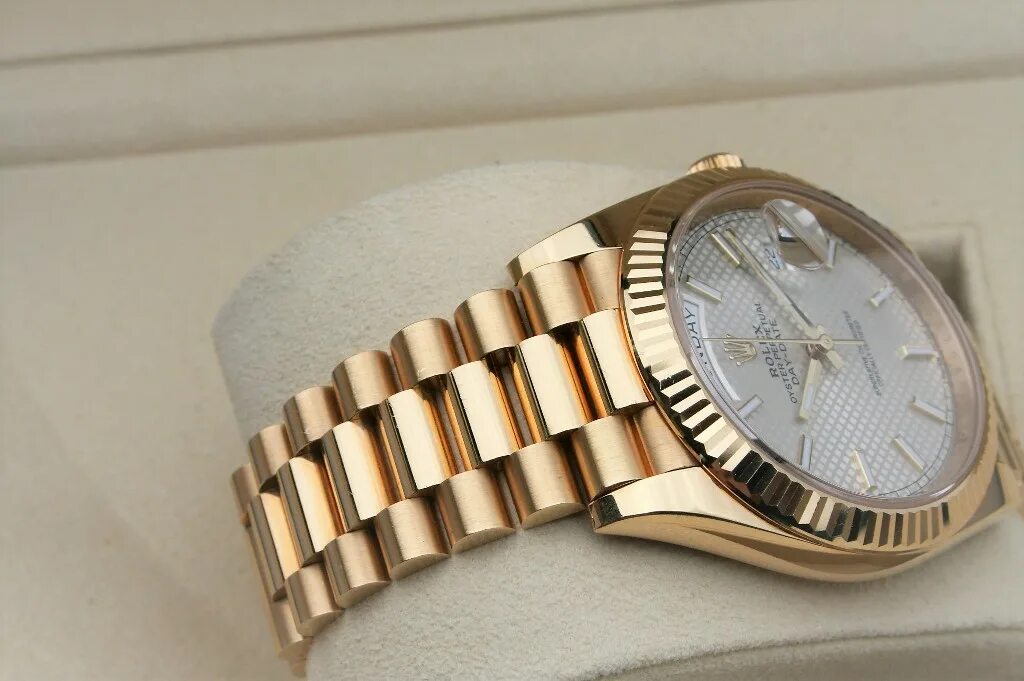 Rolex 116515ln black. часы rolex cosmograph daytona 116508. Rolex daytona gold. Apple watch se 40mm. Rolex 116515ln.