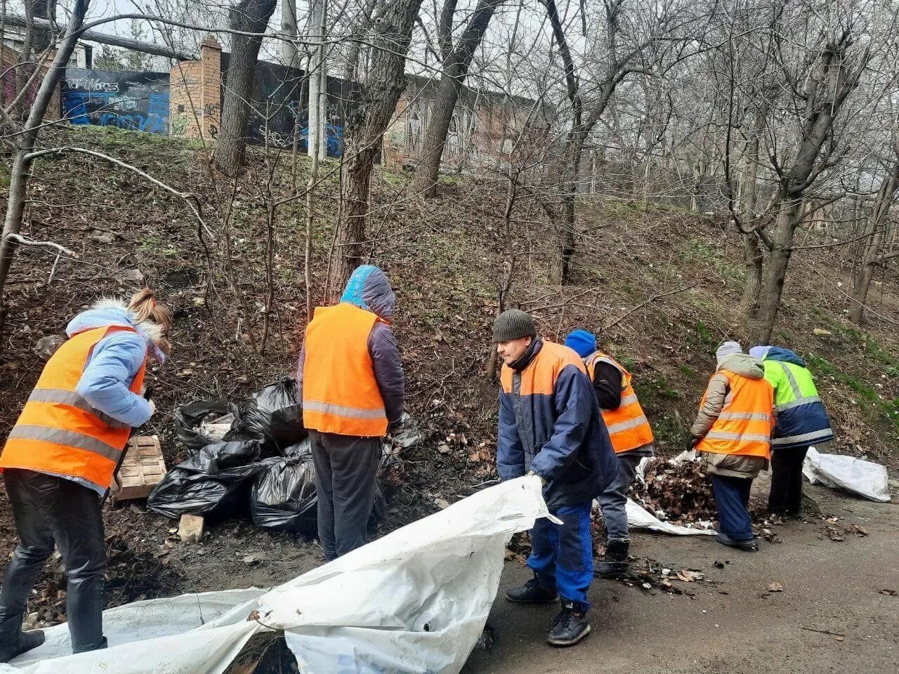 Новости одессы самые свежие 2024 сегодня. Коммунальщики. Городская свалка. Мусорка для улицы.