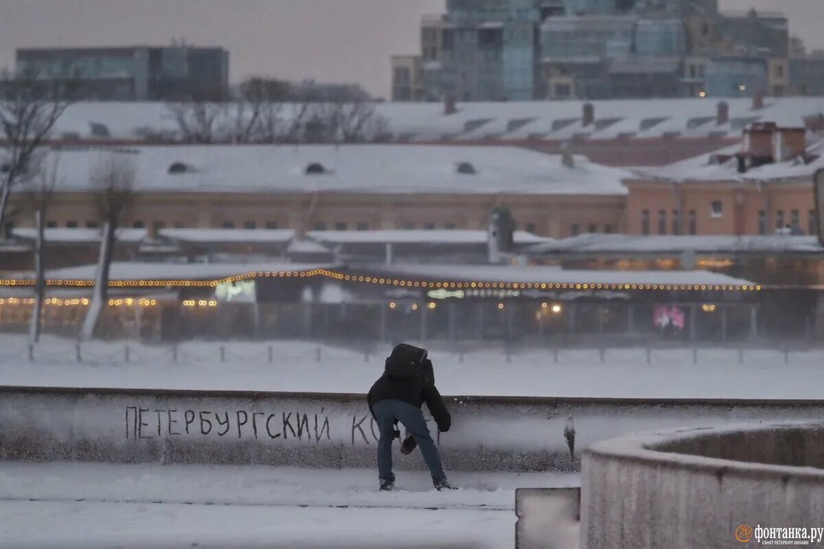 Очередная весенняя неделя в Петербурге будет прохладной и снежной