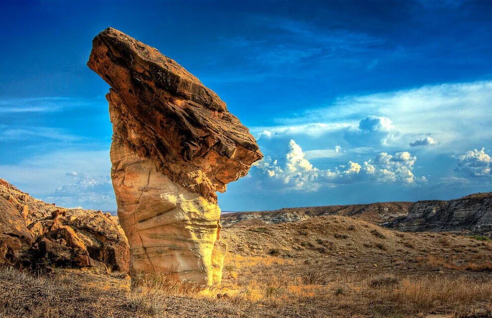 необычные формы рельефа. скалы причудливой формы. скалы тойфельсмауэр. форма скал. мостовая гигантов, северная ирландия.