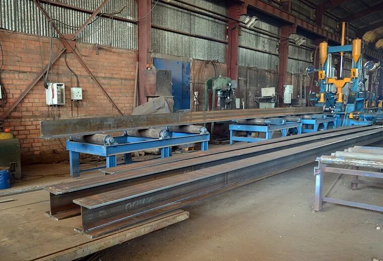 ферма из двутавров. талион терра клееный брус. сварная двутавровая балка 1200. металлические балки и связи. балка сварная 660х300.