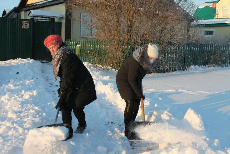 Погода в благодаровке одесского. Благодаровский сельсовет. Село Благодаровка Бугурусланского района. Благодаровская поселение. Работник культуры в селе.