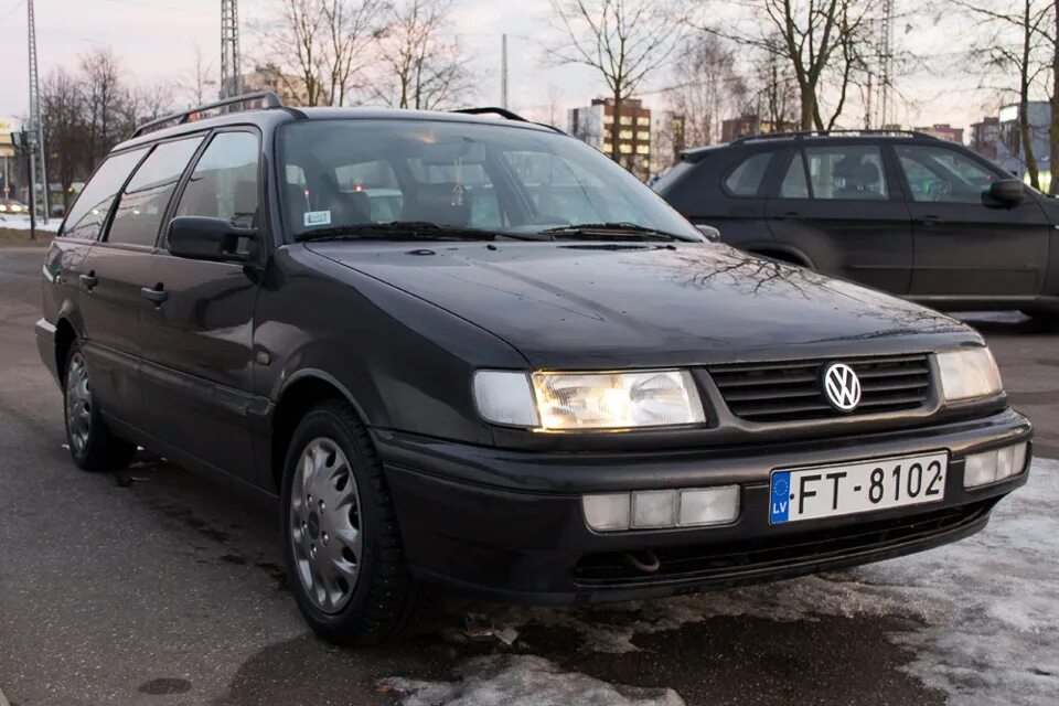 Купить фольксваген пассат 4. Volkswagen Passat b3 1996 универсал. Фольксваген Пассат b4 универсал. Фольксваген Пассат б4 1996. Volkswagen Passat variant 1996.