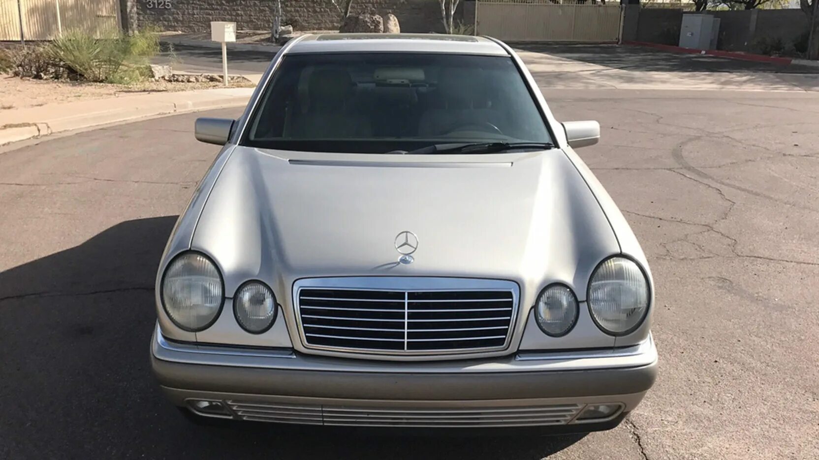 Купить мерседес 1997. Мерседес-Бенц е320 1997. Мерседес е320 1997. Mercedes e 1997. Мерседес е320 1997 года.