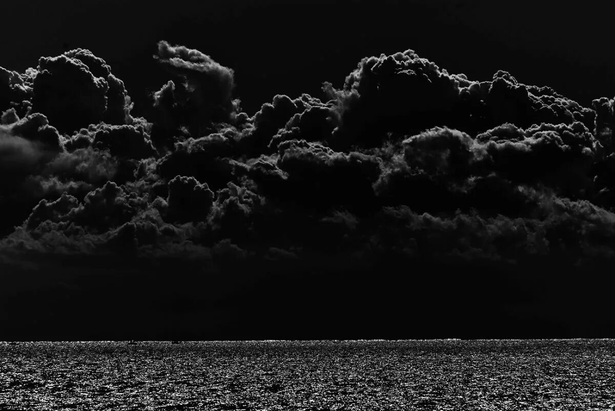 Покажи черное небо. Темное небо. черные облака. черные тучи. темные облака.