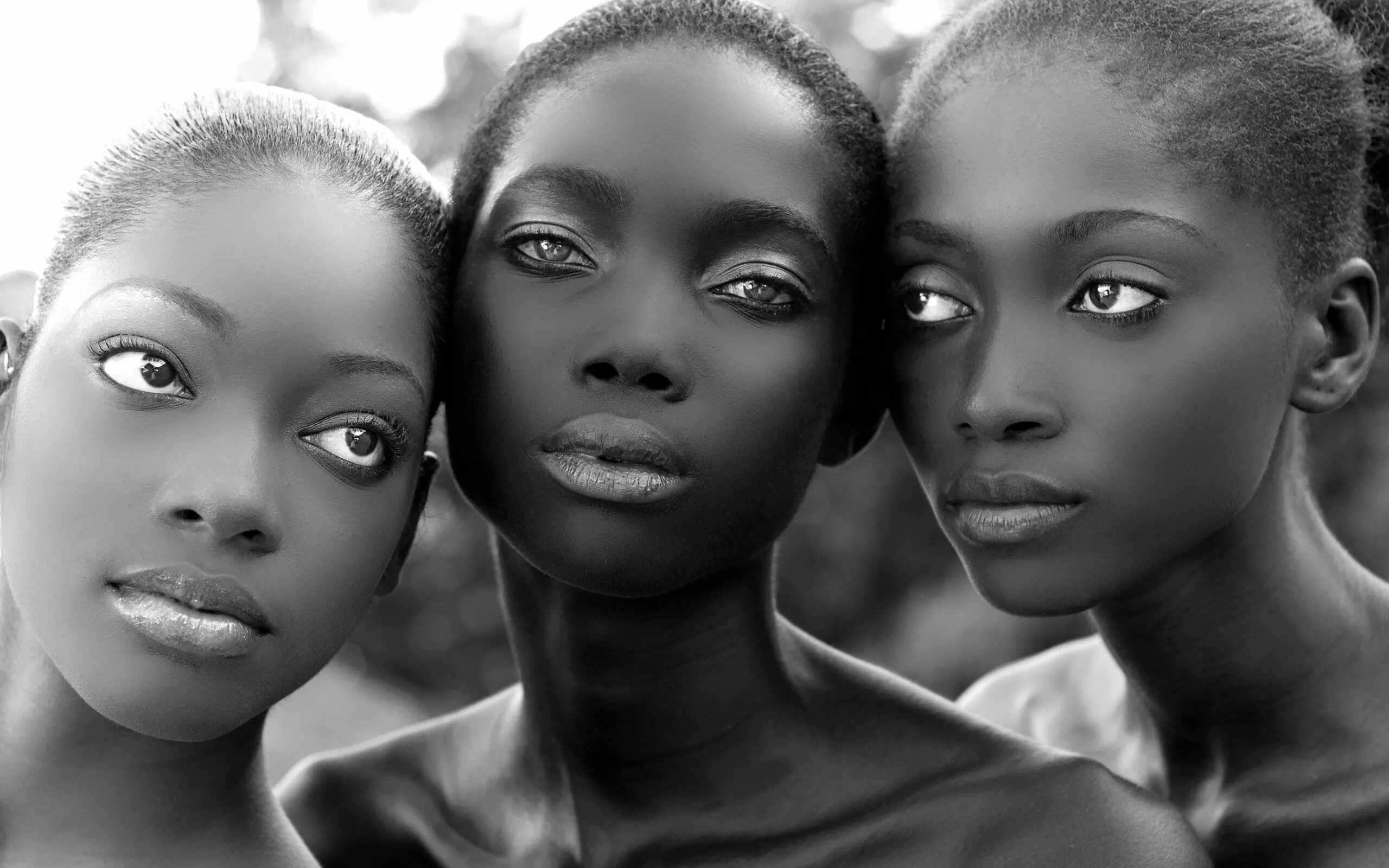Негритянки двое. Красивые черные люди. Самые красивые негритянки. Африканские девушки. Красивые африканцы.
