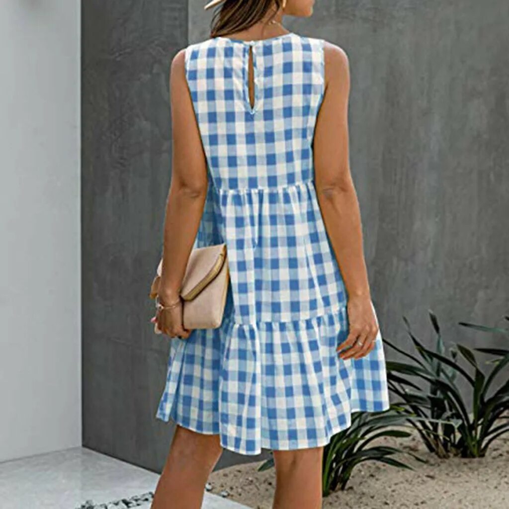 стильное платье в клетку. платья в стиле кэжуал. платье в клетку для лета. платье в клетку. летнее платье в клеточку.
