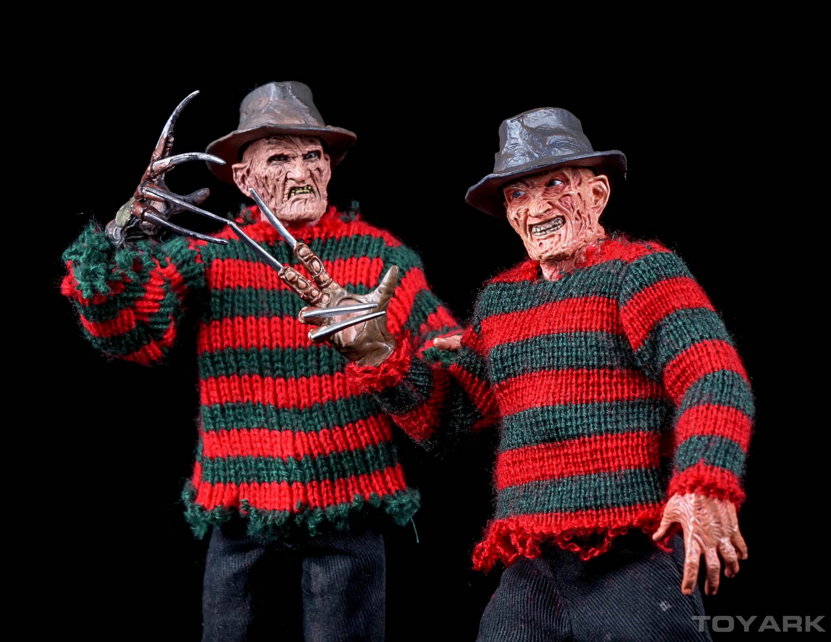 Какого цвета свитер фредди крюгера ответ. Кукла дочь фредди крюгера. Фредди крюгер демоны снов. Свитер фредди крюгера. Фредди крюгер демоны снов.