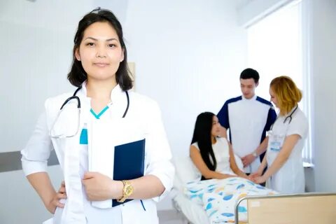 Трансвестит әдемі қыздарды трахает