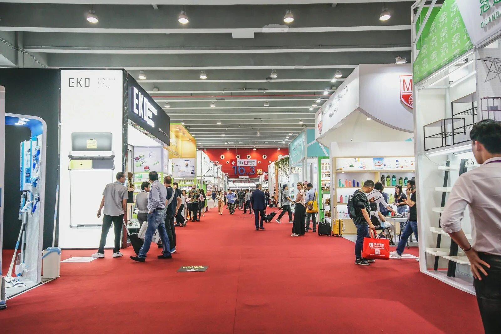 Canton fair. Выставка Гуанчжоу кантон фейр. Комплекс Кантонской ярмарки, Гуанчжоу, Китай. Выставка Canton Fair 2023. Выставка кантон 2023 Гуанчжоу.