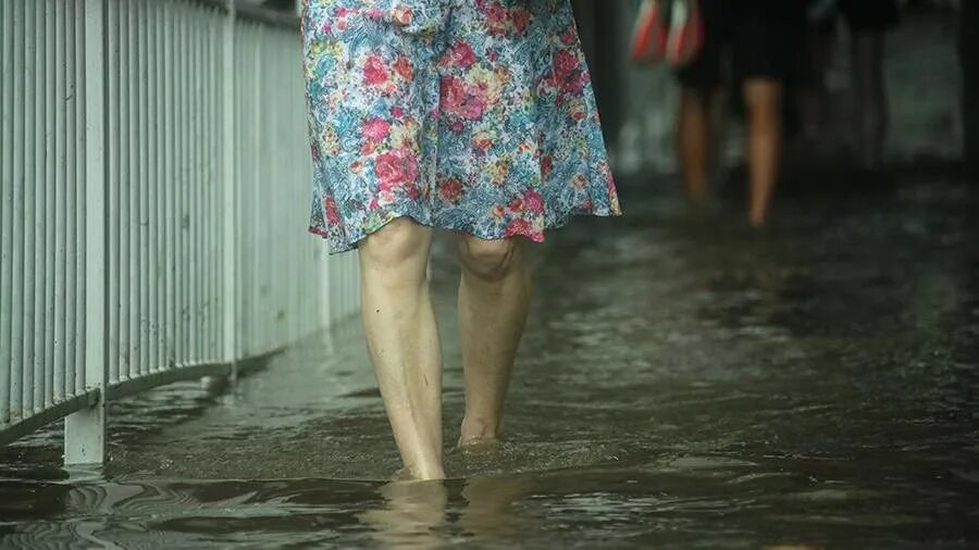 Ливень в екатеринбурге. Когда кончится дождь сегодня. Ливни заканчиваются дождем. Ливень. Дождь прекратился.