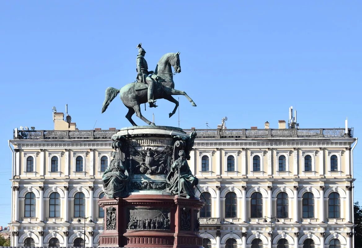 Памятник николаю 1 в санкт. Памятник николаю первому на исаакиевской площади. Памятник николаю 1 на исаакиевской площади. Памятник николаю i на исаакиевской площади в петербурге. Памятник николаю 1 в петербурге на исаакиевской площади.