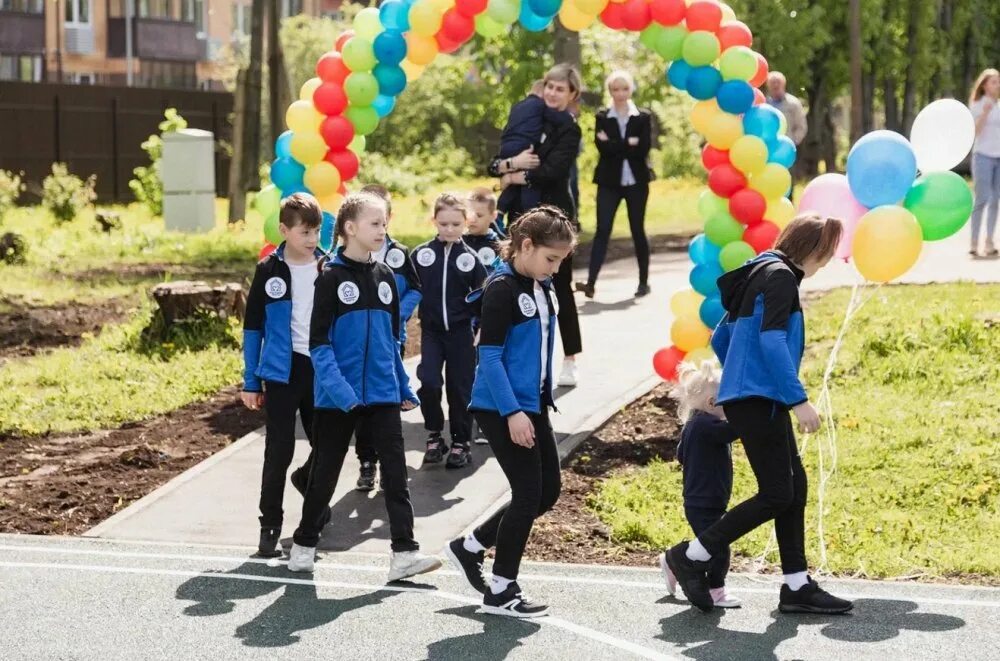 Семейный центр созвездие. Центр созвездие. Развивающий центр созвездие оренбург. Клиника созвездие нижний новгород. Мрт златоуст созвездие.