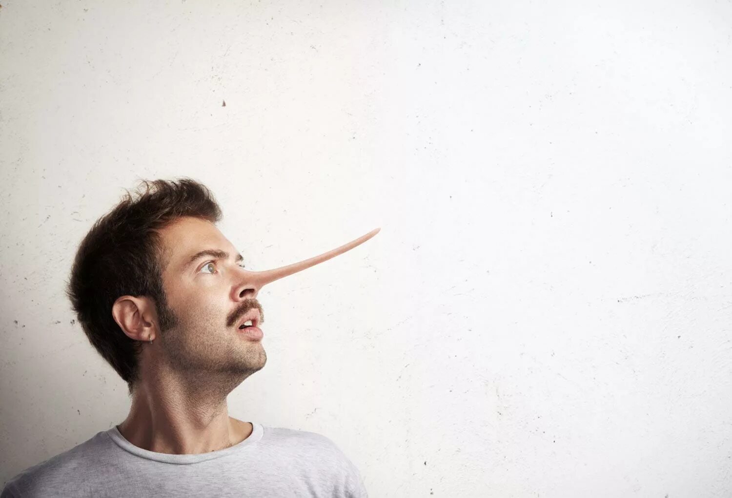 Мальчик с длинным носом. Мальчик с длинным носом. Нос мужской. Большие носы. Длинный нос.