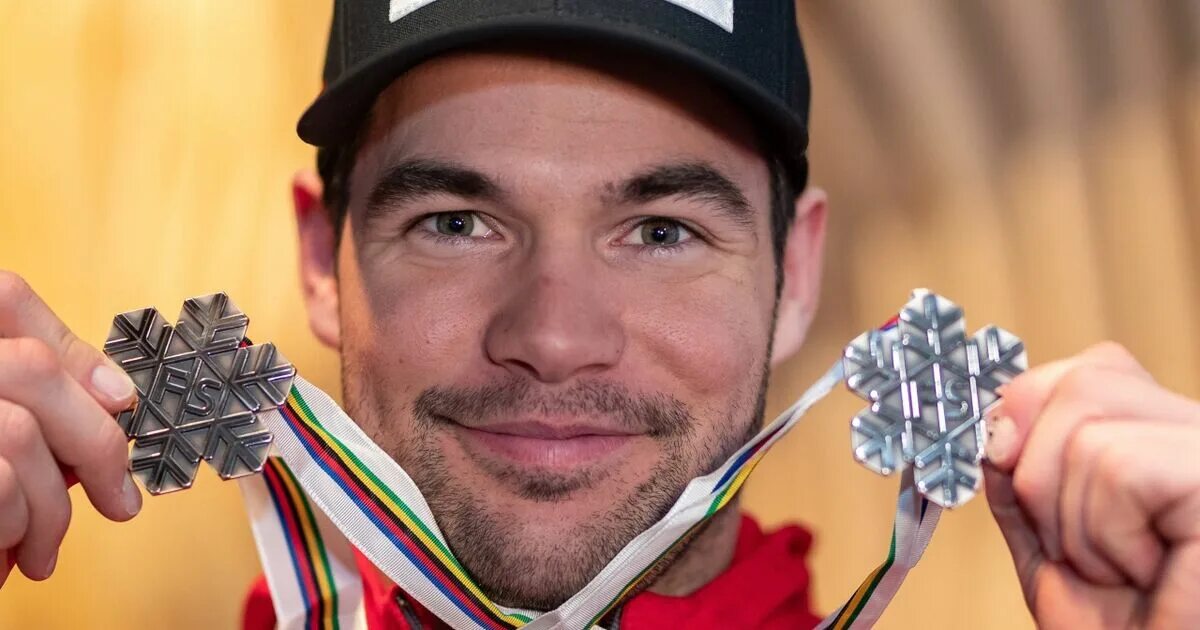 Max ist. Max ist. Max ist. Max ist. Макс айронс.