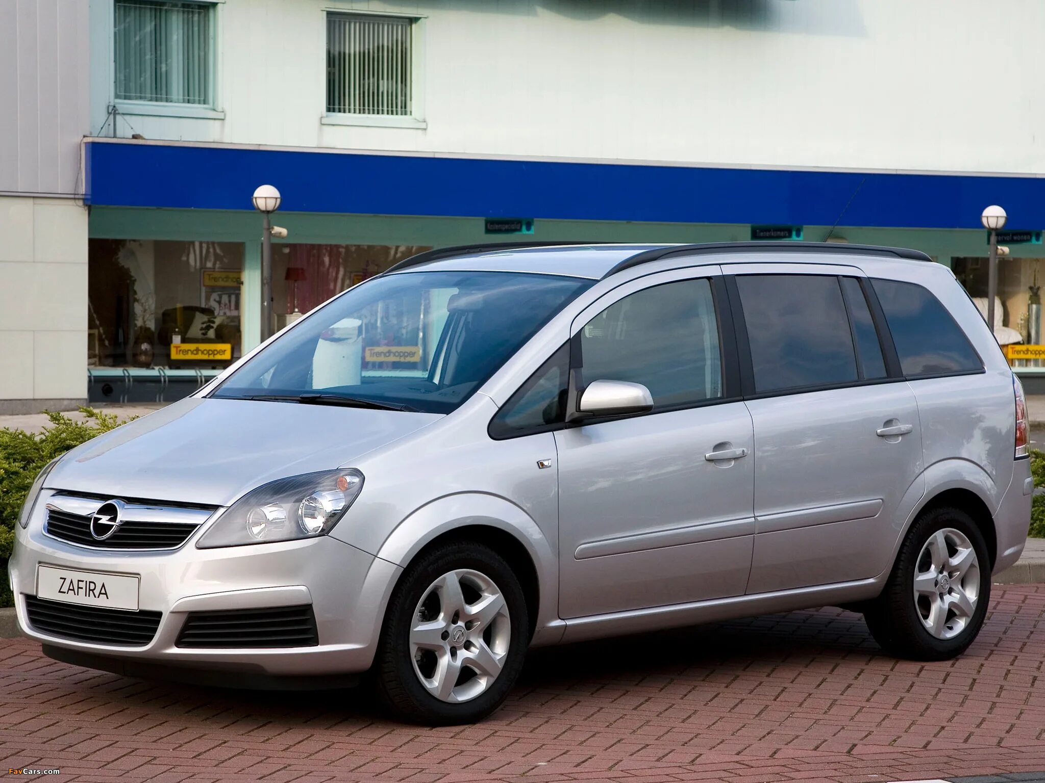 Opel zafira b (2005–2008). Пробег авто зафира опель. Опель зафира 2003. Опель зафира б. Opel zafira.
