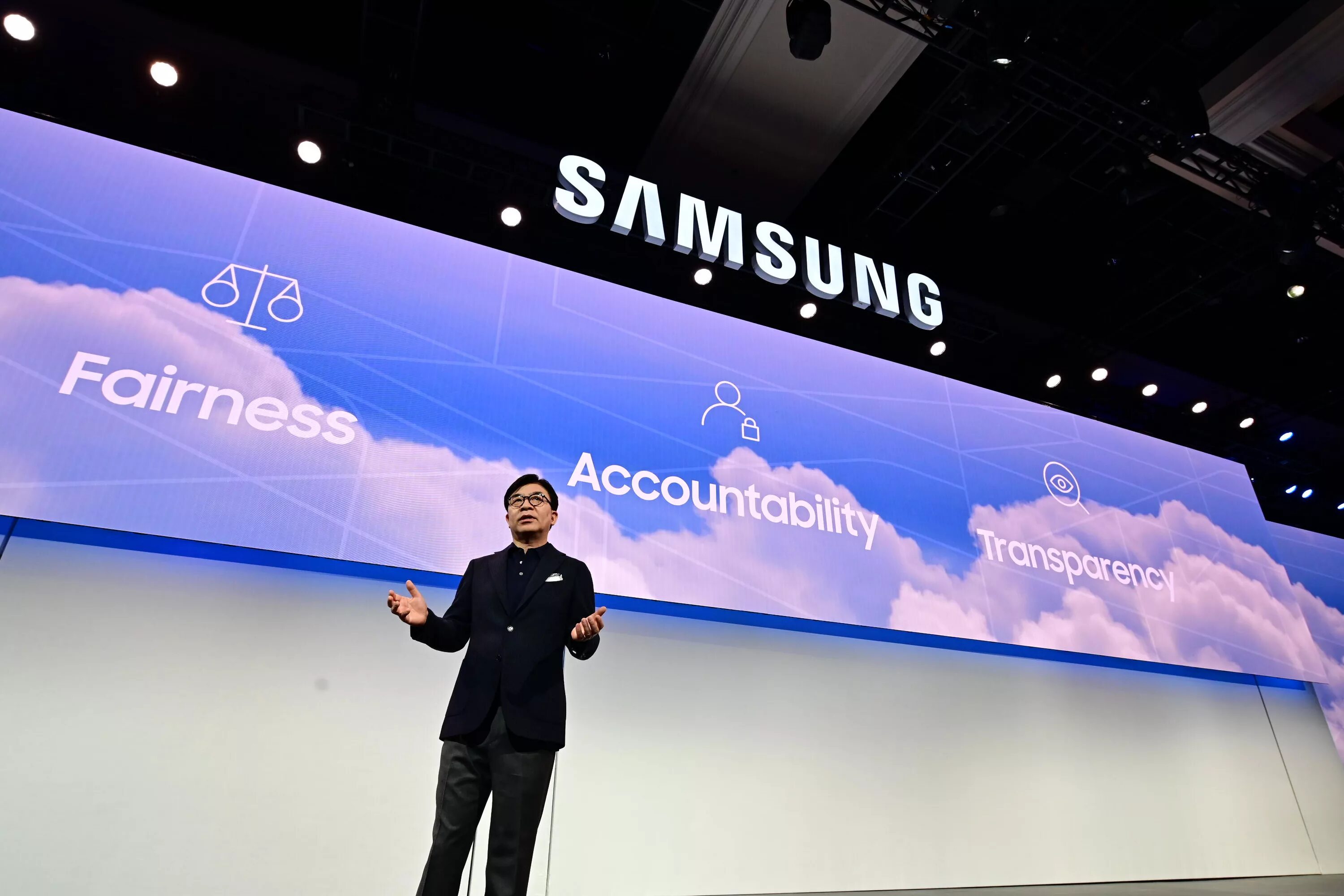 Штаб квартира самсунг в корее. Samsung group корея. Главный офис самсунг в корее. Главный в самсунг. Корпорация samsung.