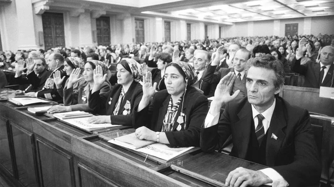 К 90-летию со дня рождения М.В. Карамаева