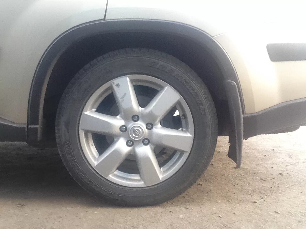 Колеса на Nissan x-Trail t31 215/65 r17. Колеса 215 65 р16 на Ниссан х-Трейл т31. Колеса r16 Nissan x Trail 215/60. 225 60 R17 x Trail 31. Шины 225 65 р17 летние