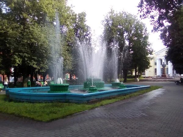 Великие Луки. Фонтан "Каменный цветок"... :: Владимир Павлов - Социальная сеть Ф