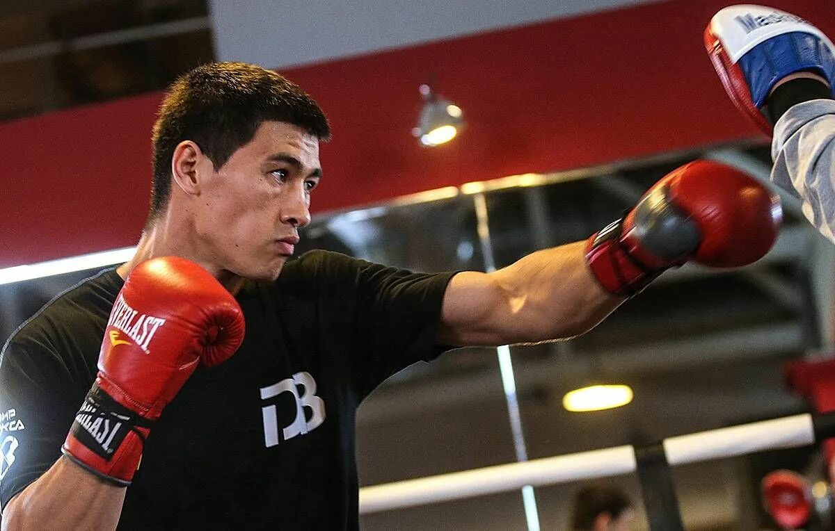 Дмитрий бивол. Дмитрий биловол боксер. Бивол. Дмитрий бивол. Бивол рамирес.