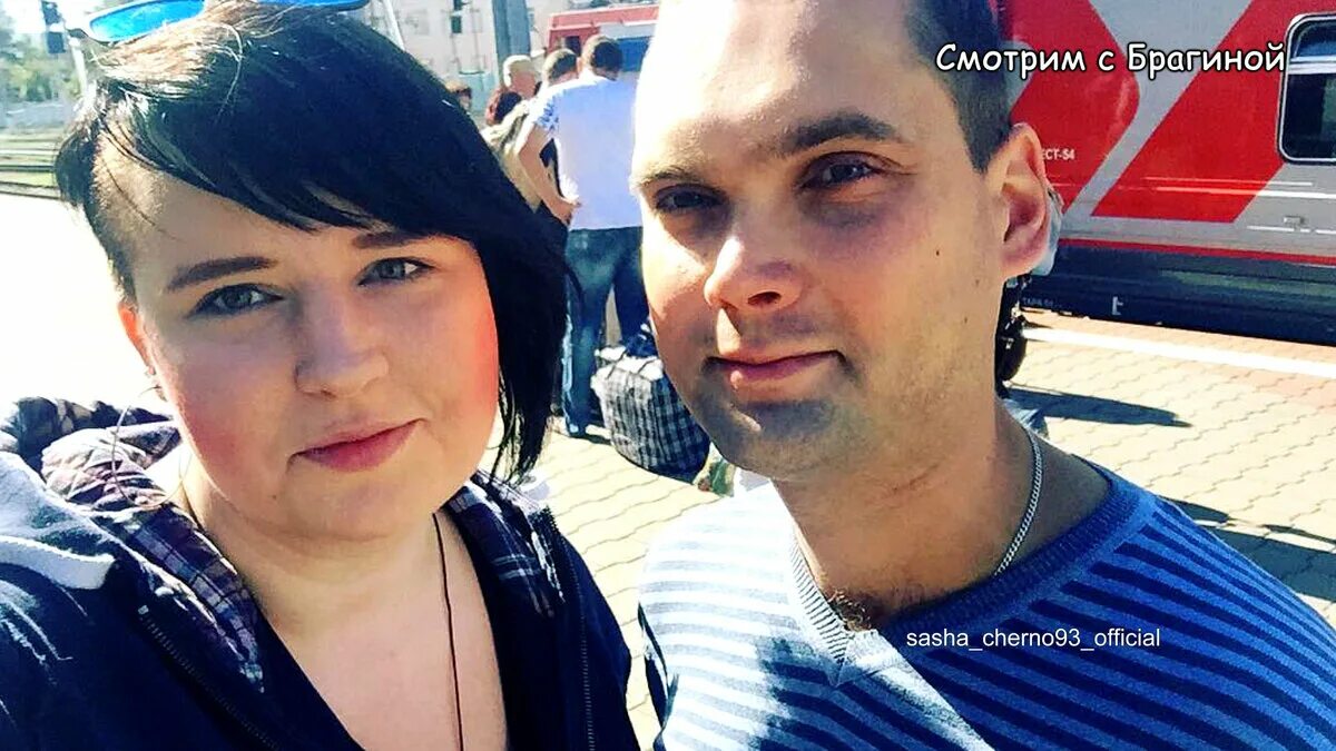 Задумчивый мужчина. Роберт паттинсон фото. Объятия влюбленных. Красивый задумчивый мужчина. Эстетика чёрного цвета.