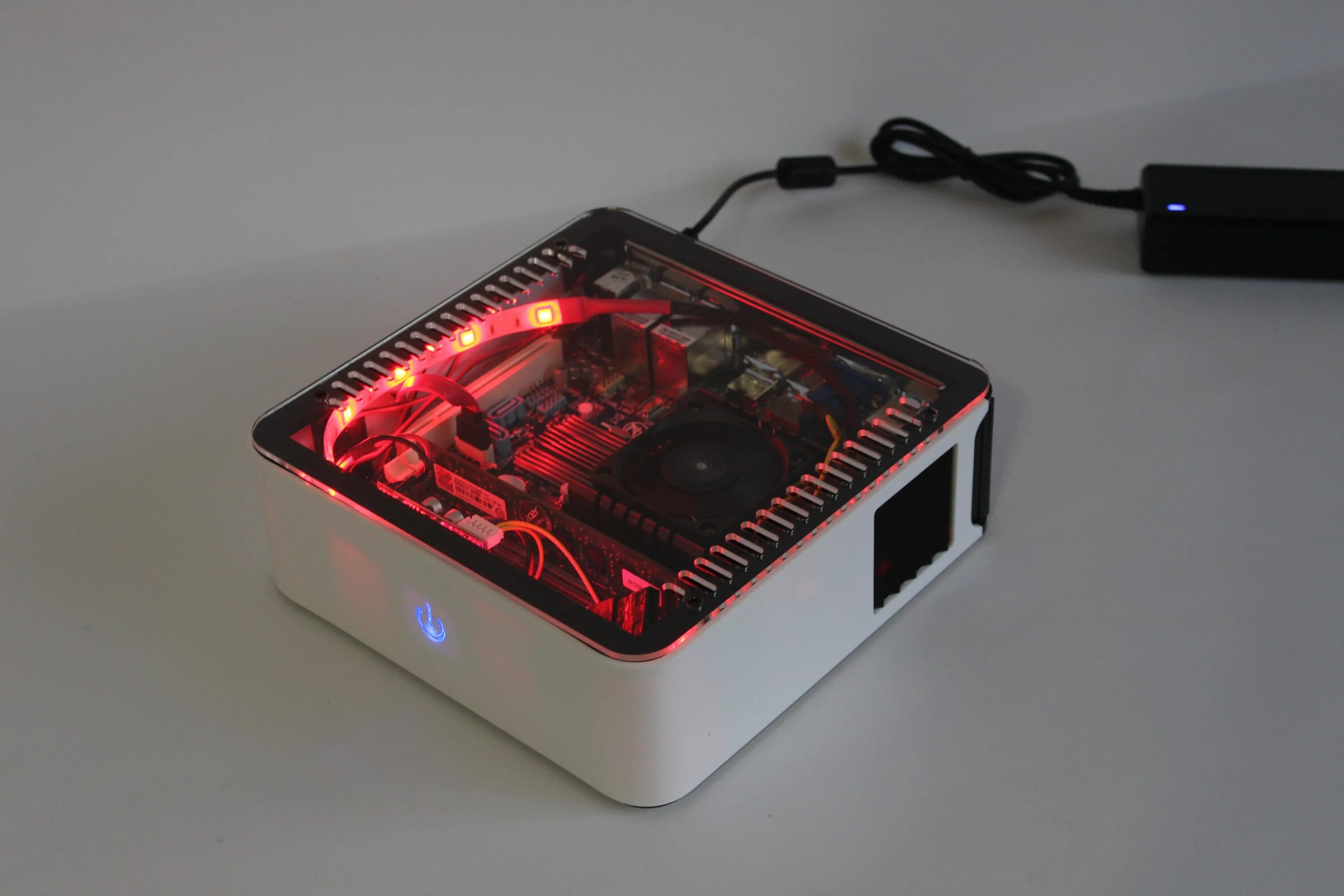 Case Mini ITX 10 L. Корпус Raspberry Pi 3 акриловый. Mini-ITX Computer Case. Корпус Mini-ITX Geeek. Купить корпус алиэкспресс