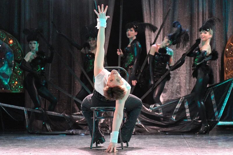 Театр буфф кабаре санкт-петербург. Топ нон стоп буфф. Феерия буфф спектакль. Топ нон стоп буфф. Нон стоп спектакль.