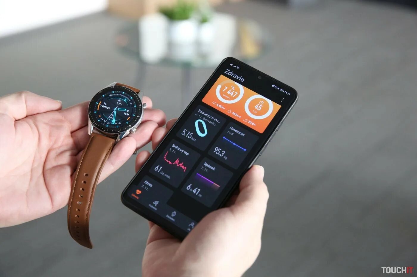Baseus Phone Qi and Huawei watch gt 2. Часы Хуавей тонкие. Часы здоровье Хуавей. Huawei watch gt Siber. Приложение на часы хуавей здоровье