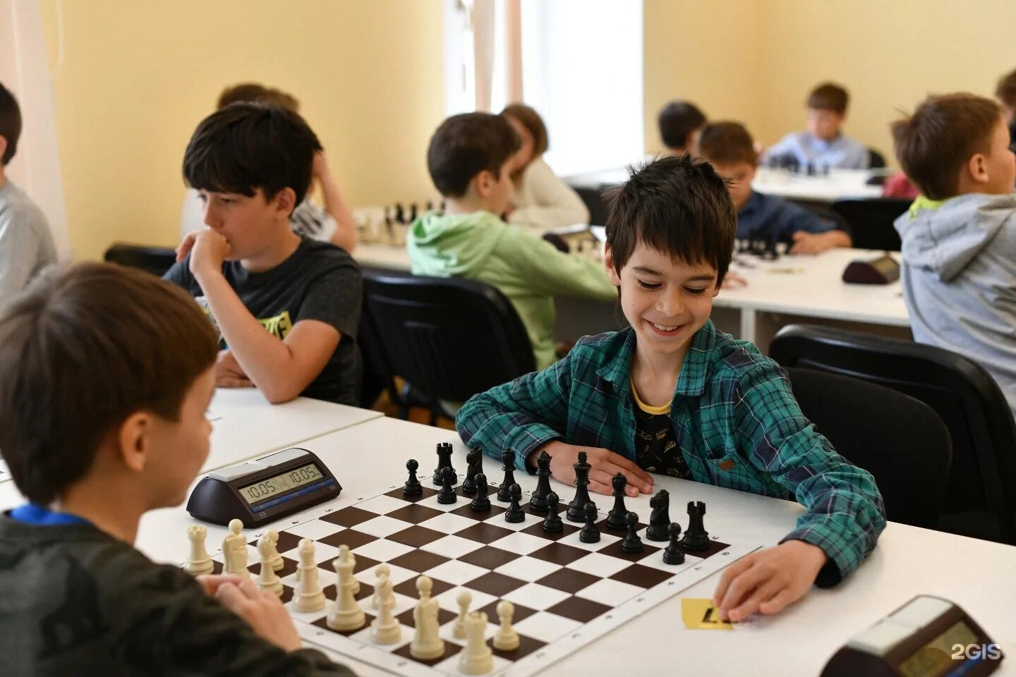 Шахматный клуб медный всадник саперный 10. Мигель найдорф шахматист. Школа шахмат для взрослых картинка. Шахматист петербург. Шахматный турнир соревнования.