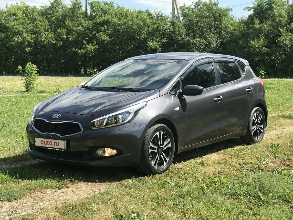 Купить б/у Kia Ceed II 1.6d AT (128 л.с.) дизель автомат в Краснодаре: серебрист