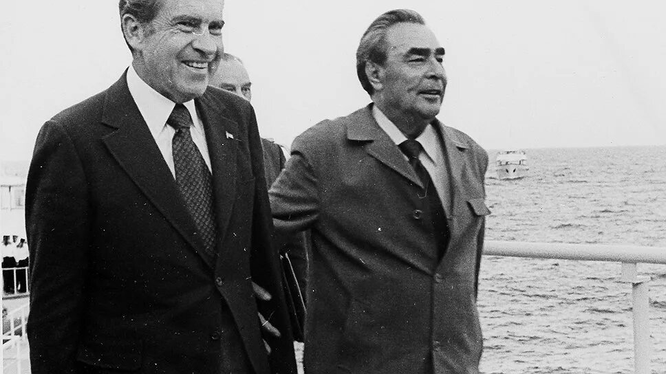 Конец международной разрядки. Никсон и Брежнев 1972 в Москве. Визит Ричарда Никсона в СССР.