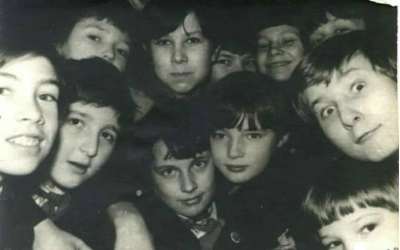 Школа нагиев. Нагиев в молодости. Нагиев в молодости. Нагиев молодой. Школа нагиев.