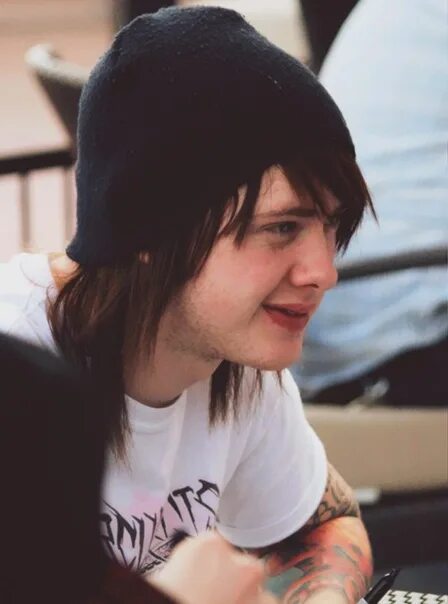 Ли малия bmth. Lee malia. Lee malia bring me the horizon. Bring me the horizon гитарист. Bring me the horizon гитарист.