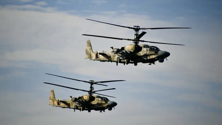 Ми-24 ввс украины. Крокодил вертолет ми 28. Ми-24 всу. Украинский вертолёт поджигает пшеничное. Украинские вертолеты видео.