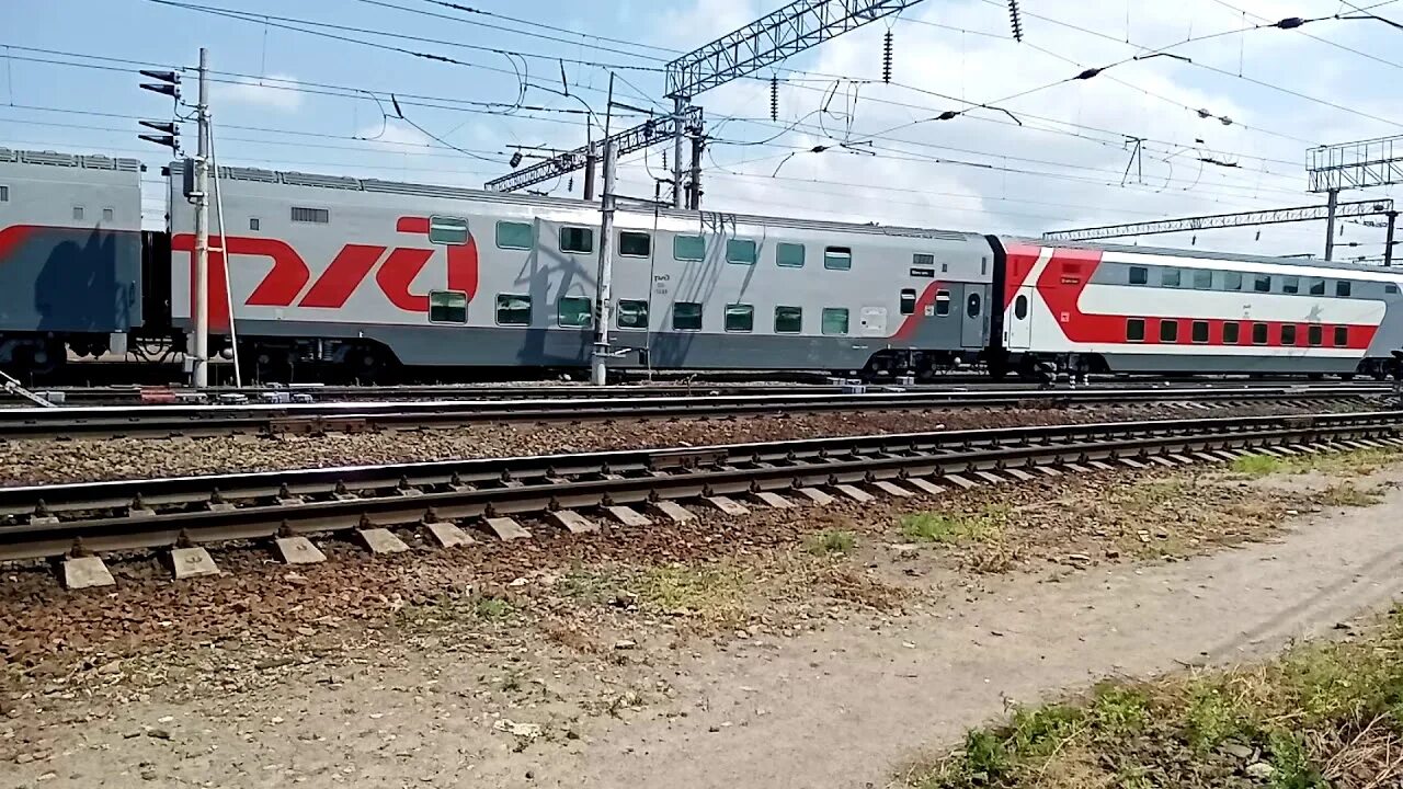 ЭП1М 687 с поездом № 397С Махачкала-Санкт-Петербург. - YouTube