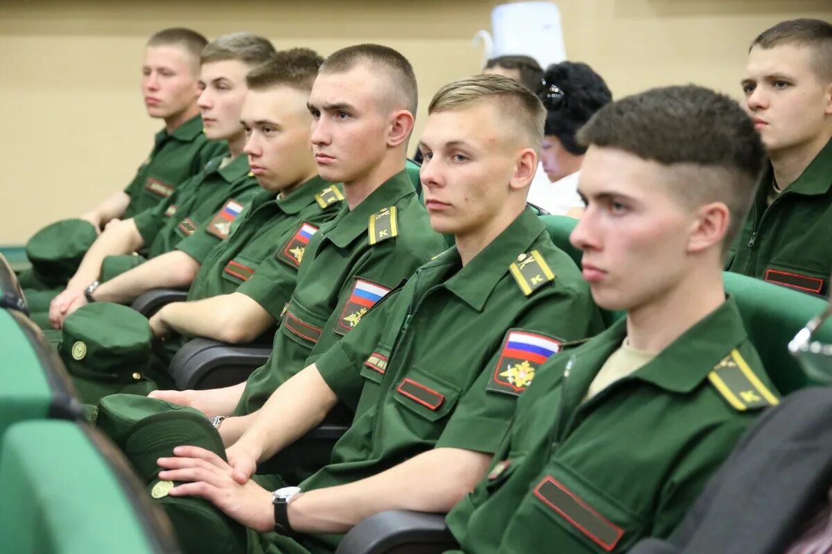 Military universities. ВУМО военный университет Министерства обороны. Курсанты ВУМО РФ. Форма курсантов ВУМО. Военный университет Министерства обороны РФ форма курсантов.