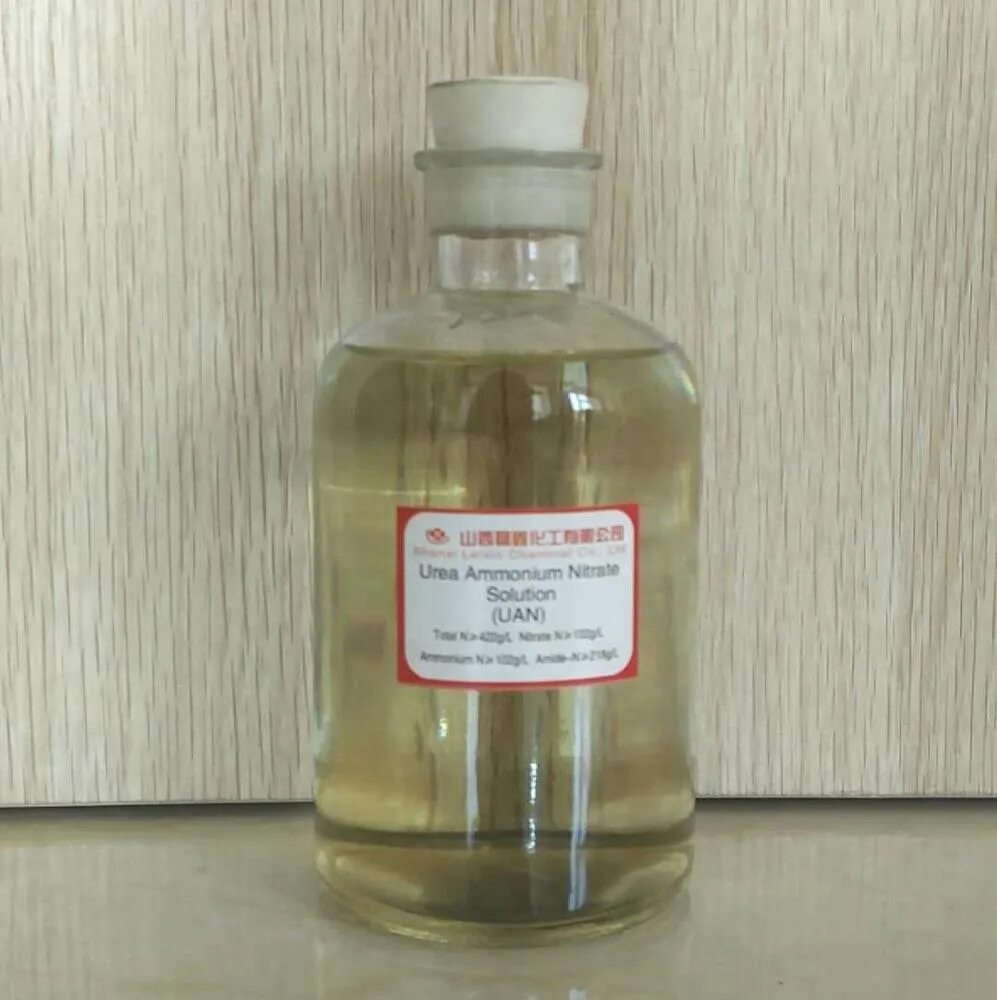 Аммиачная селитра nh4no3. Нитрат аммония реакция гидролиза. Раствор мочевины. Раствор селитры. Нитрат аммония водный раствор.