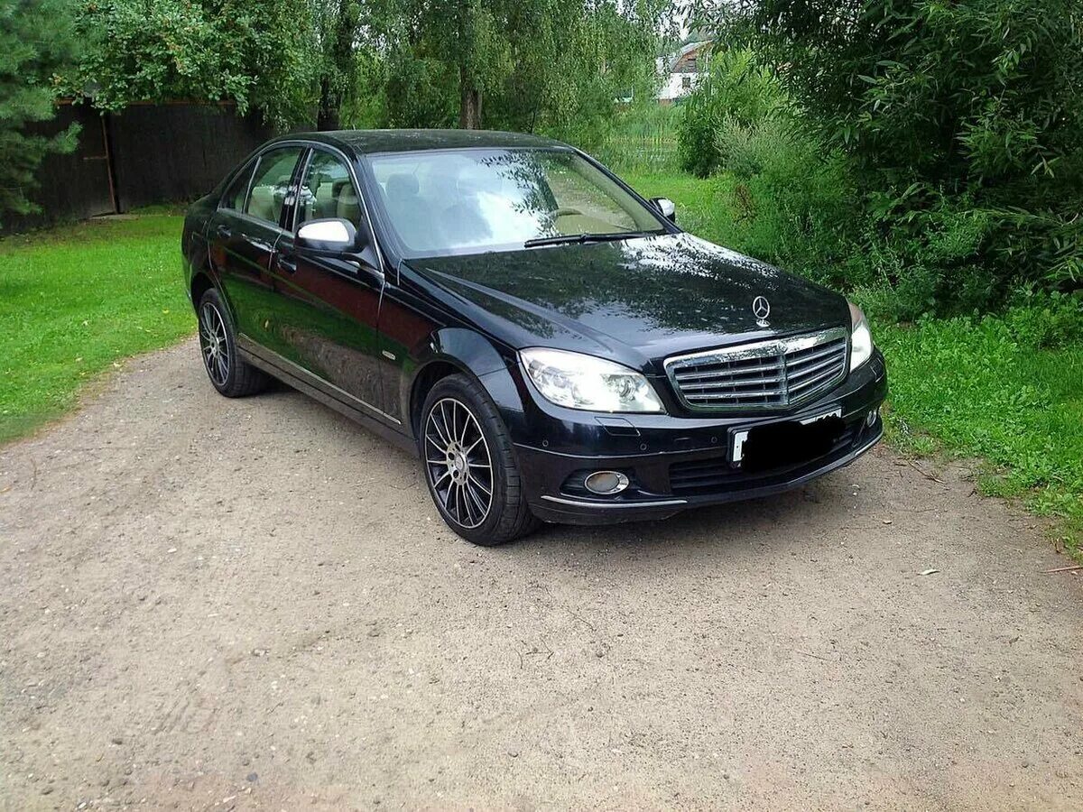Бордовый мерседес с 204. Мерседес цешка 2008 года. Mercedes c230 2008. Mercedes-benz c-class 2008. С 200 2009 бордовый мерседес.