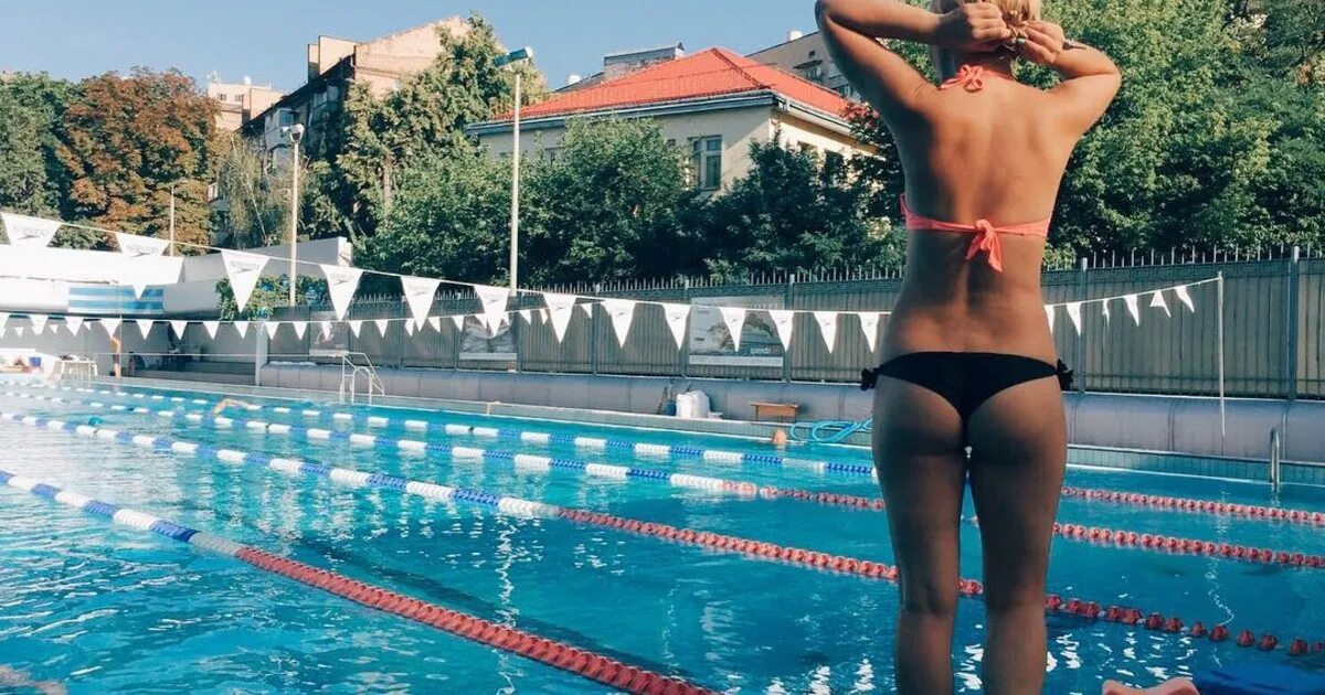 После бассейна появилась. После бассейна. Бассейн Украина. Турция спортивный бассейн. Девушка после бассейна.