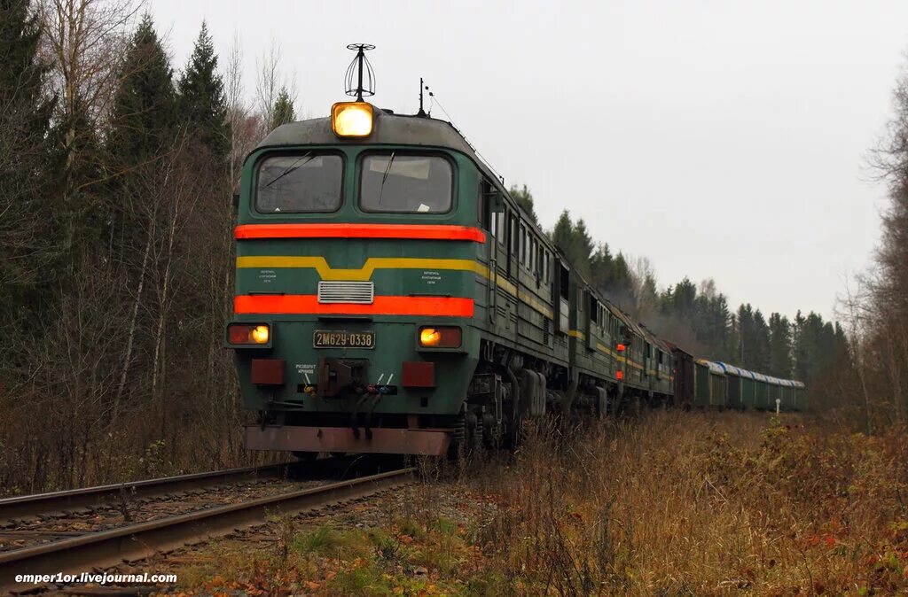 Красный холм поезд. Тэд 2м62у. 2м62у 309. 2м62 красный. змеи сонково.