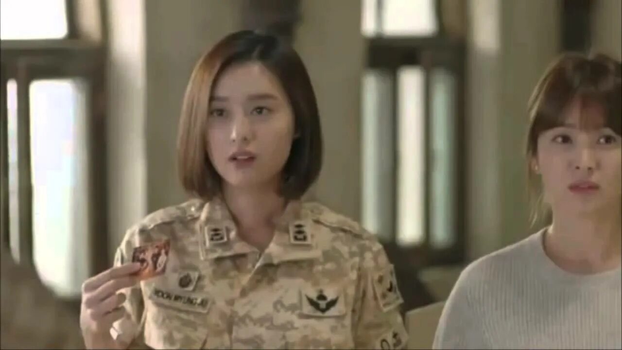 Ю си джин потомки солнца. Сон хе гё потомки солнца. Дорамы корейские потомки солнца. Сон хе ге. Кан мо ен.