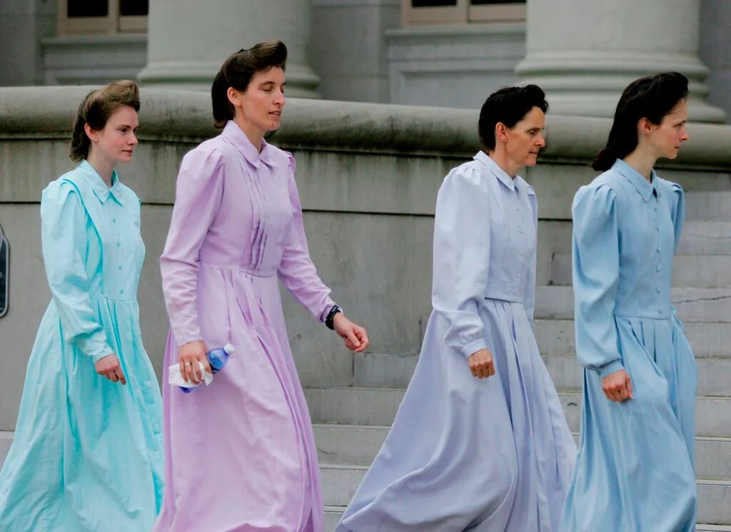 Мормоны фундаменталисты. Гарментс мормоны. Мормоны женщины. Мормоны платья.