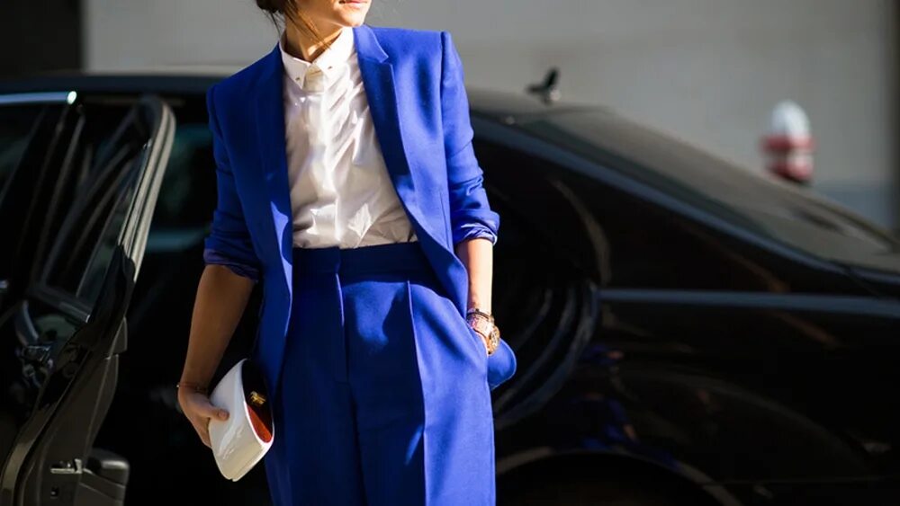 Современный деловой стиль одежды. Деловой стиль одежды. Неправильный дресс код. Правила ношения одежды. На работе носим форму.