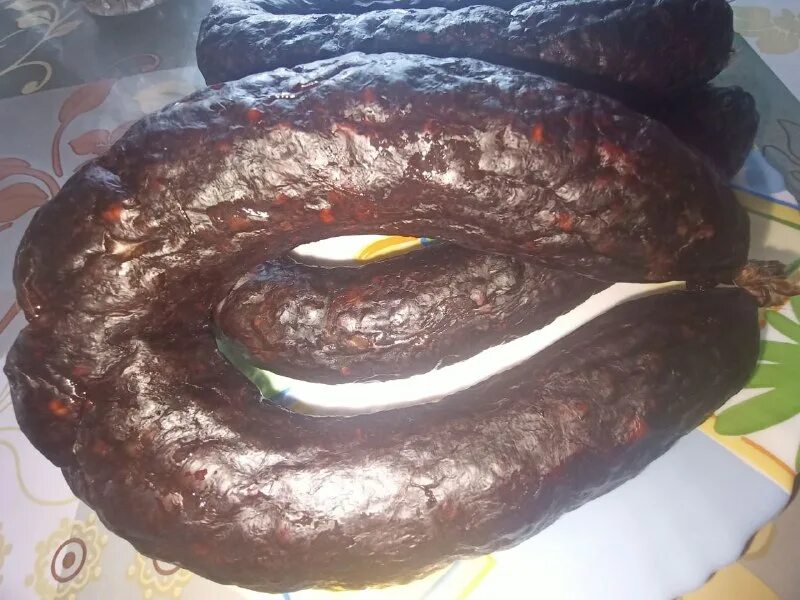 можно замораживать кровяную колбасу. кровяная колбаса black pudding. кровяная колбаса по якутски. можно замораживать кровяную колбасу. домашняя колбаса кровянка.